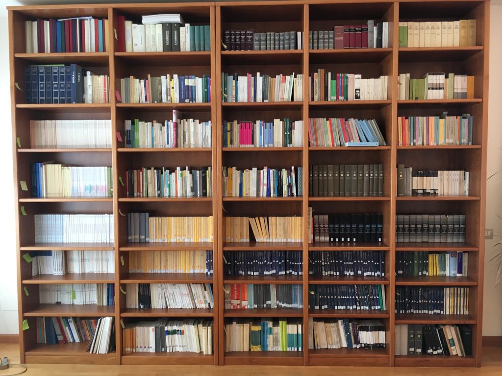 La biblioteca della SPC di Cagliari
